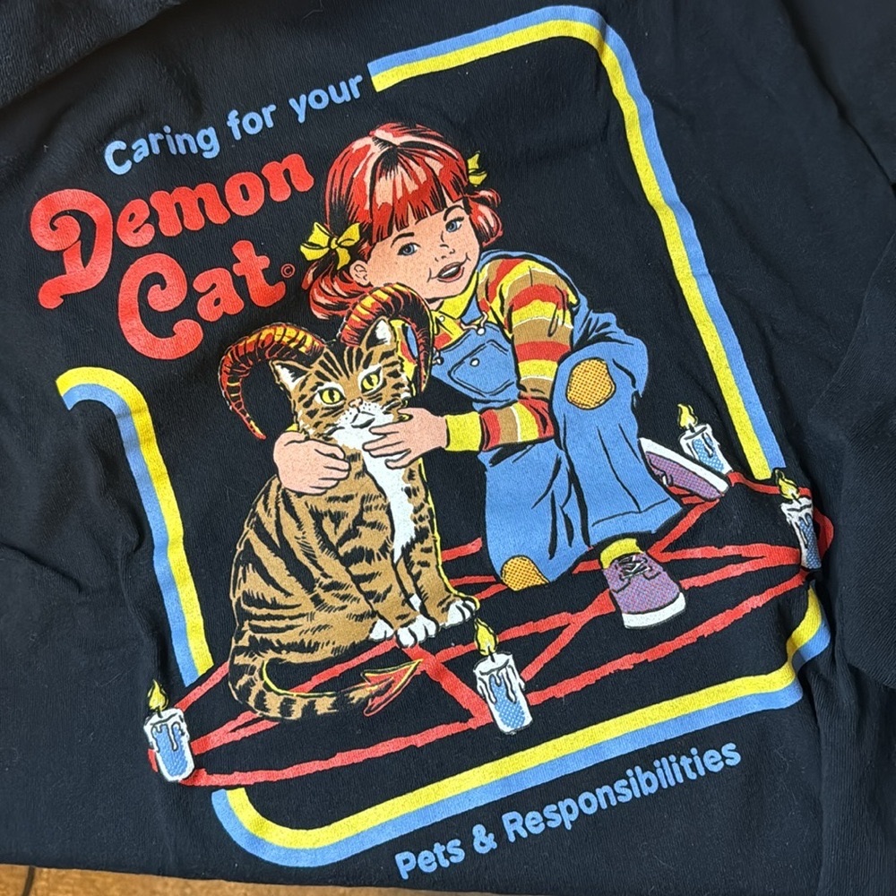 Demon cat by Steven Rhodes T shirt size small